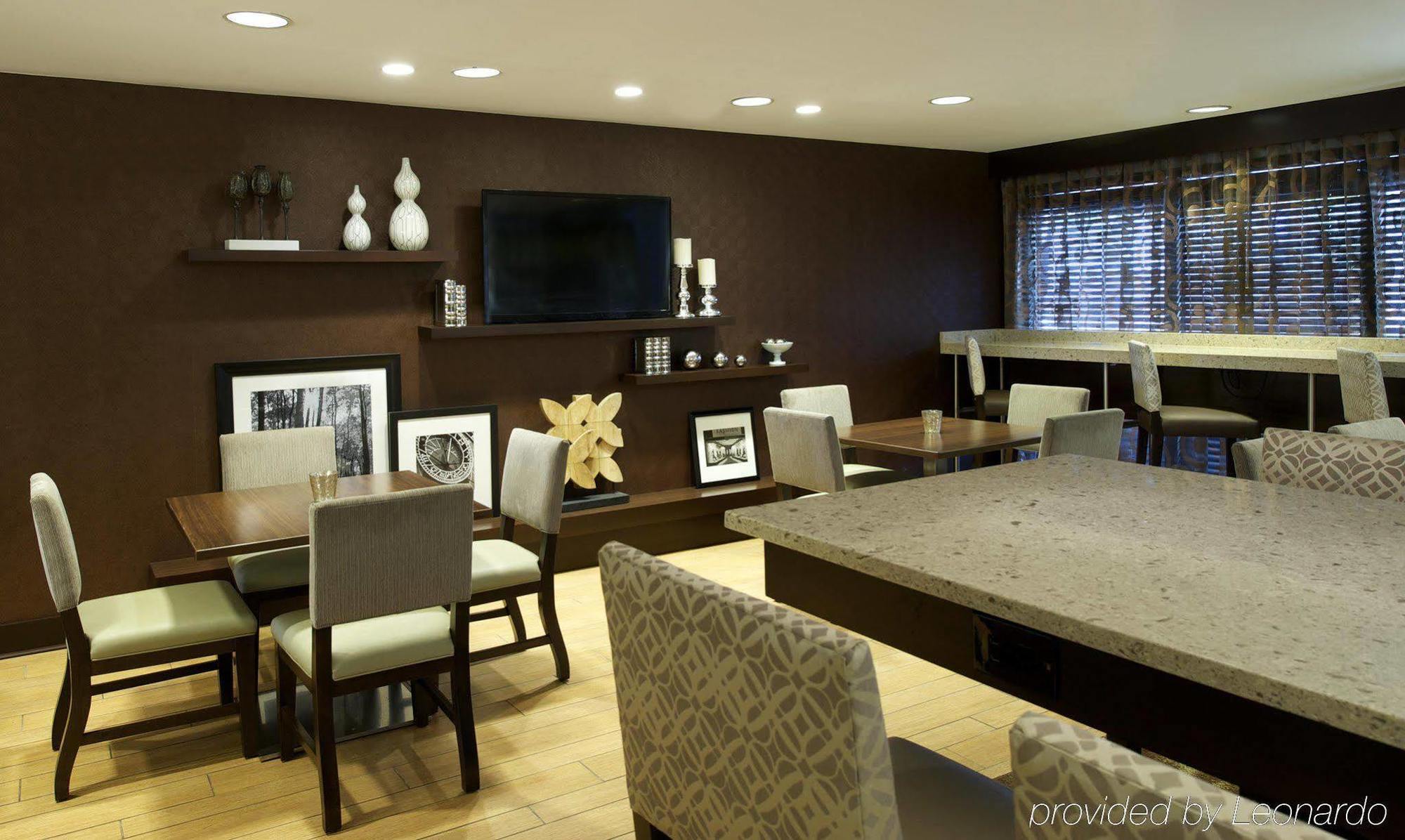 Hampton Atlanta-mall Of Georgia Hotel 3*