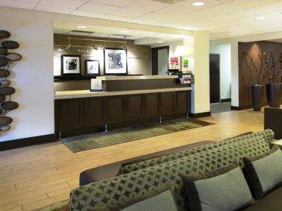 Hotel Hampton Atlanta-mall Of Georgia 3*